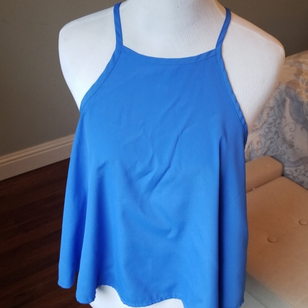 Hollister tank